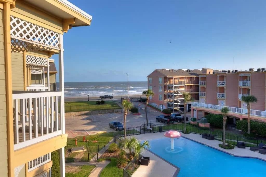 Beautiful Ocean Views At The Victorian Appartement Galveston Buitenkant foto